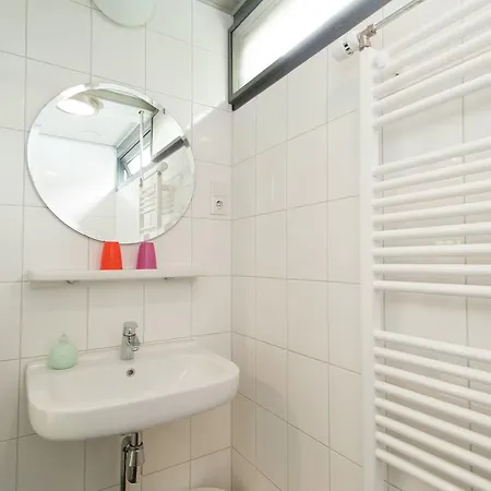 Modern Holiday In Julianadorp With Pool Nearby 度假居 *
