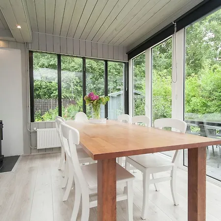 Modern Holiday In Julianadorp With Pool Nearby 度假居 *